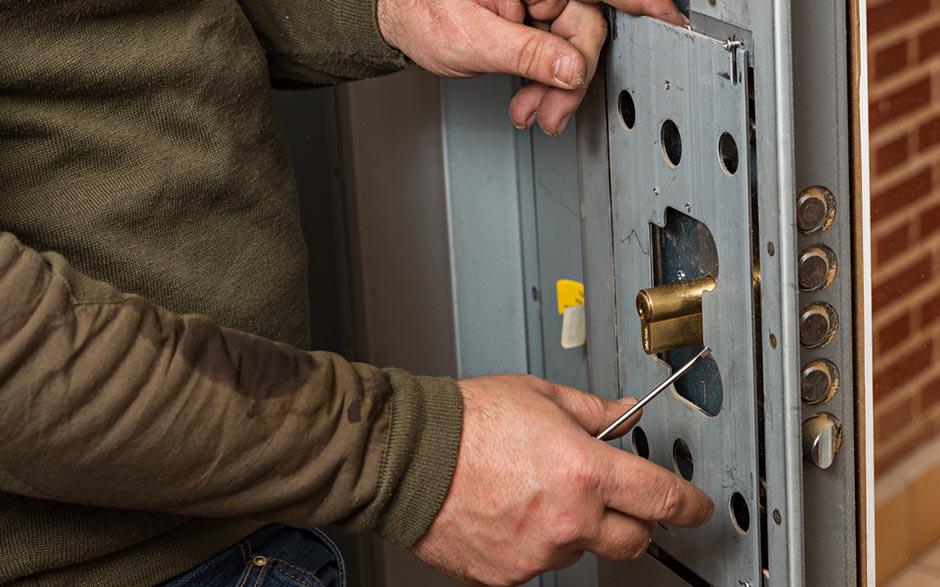 installer serrure Igny